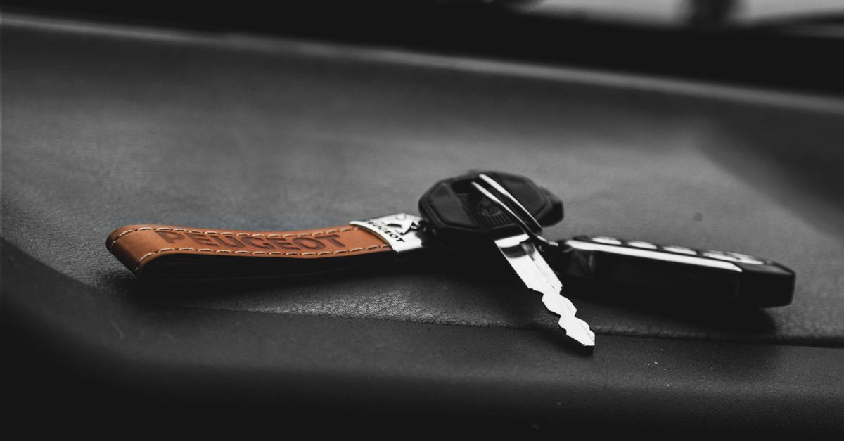 Chevrolet car key fob — Broadway Locksmith and Automotive Corp