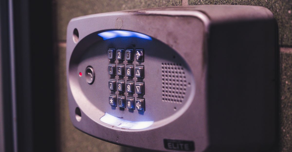 Residential & Commercial Locks service — Broadway Locksmith and Automotive Corp